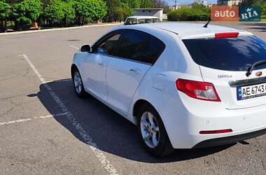 Хэтчбек Geely Emgrand 7 (EC7) 2014 в 