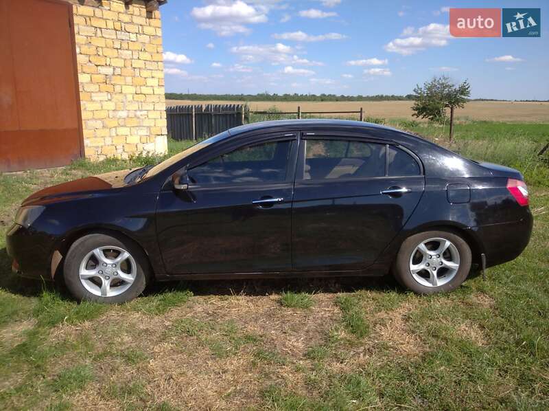 Седан Geely Emgrand 7 (EC7) 2012 в Роздільній