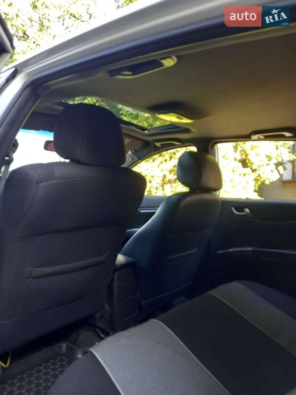 Хэтчбек Geely Emgrand 7 (EC7) 2014 в Мукачево