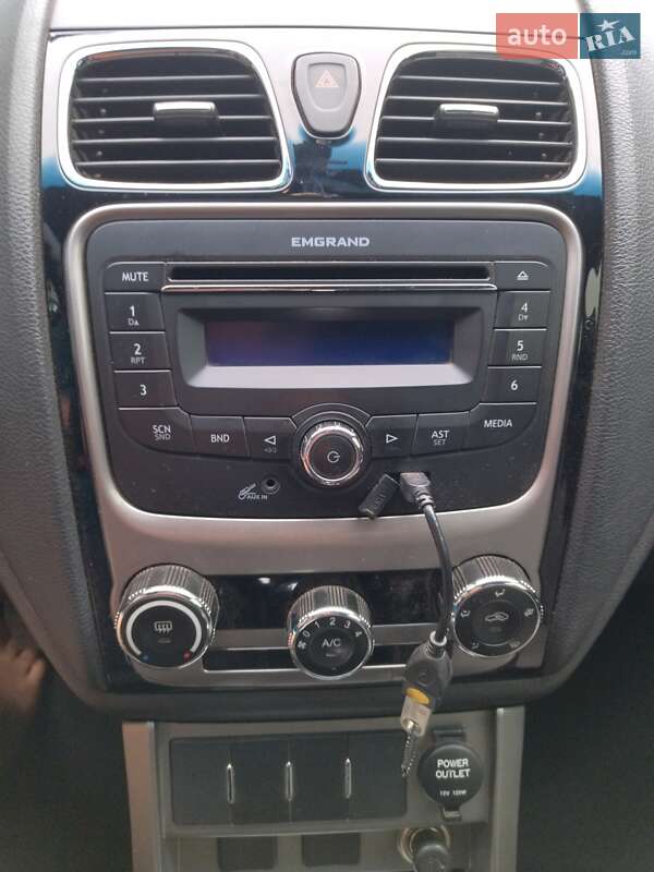 Седан Geely Emgrand 7 (EC7) 2014 в Конотопе
