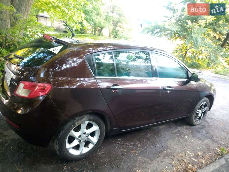 Хетчбек Geely Emgrand 7 (EC7) 2012 в Слов'янську