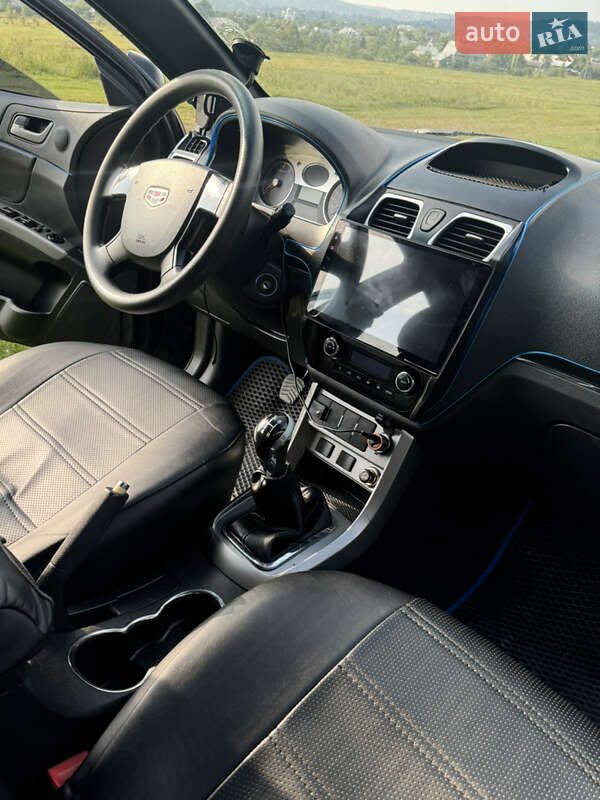 Седан Geely Emgrand 7 (EC7) 2013 в Надворной