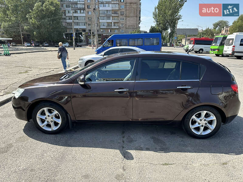 Хетчбек Geely Emgrand 7 (EC7) 2014 в Запоріжжі
