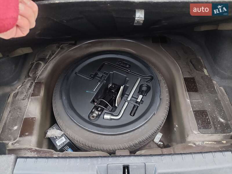 Седан Geely Emgrand 7 (EC7) 2013 в Львове