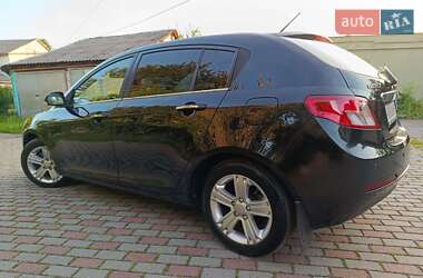 Хэтчбек Geely Emgrand 7 (EC7) 2012 в Мукачево