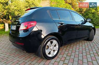 Хетчбек Geely Emgrand 7 (EC7) 2012 в 