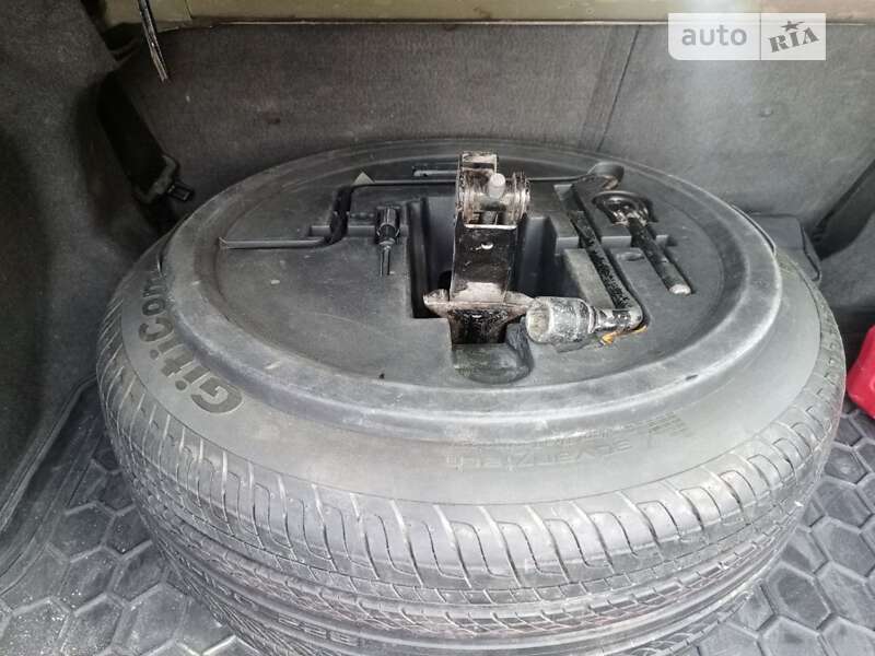 Седан Geely Emgrand 7 (EC7) 2013 в Борщеві