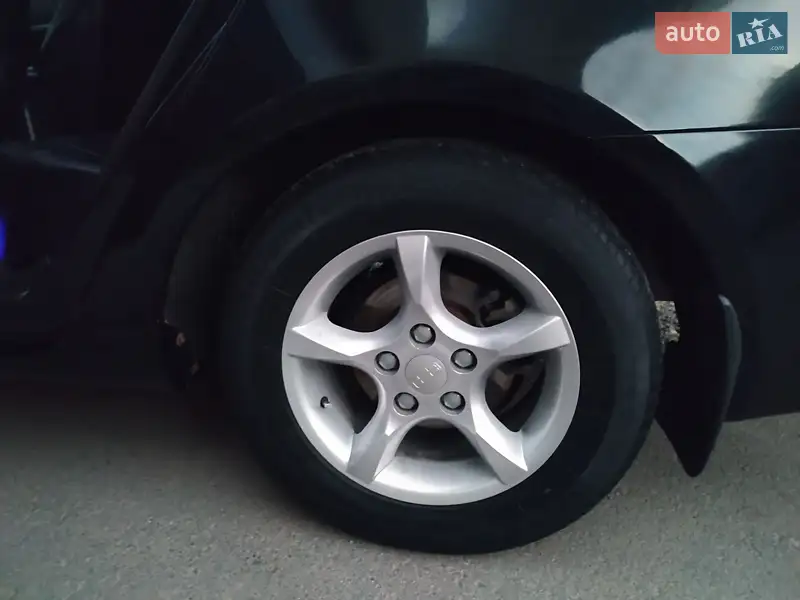 Седан Geely Emgrand 7 (EC7) 2013 в 