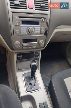 Седан Geely Emgrand 7 (EC7) 2012 в 