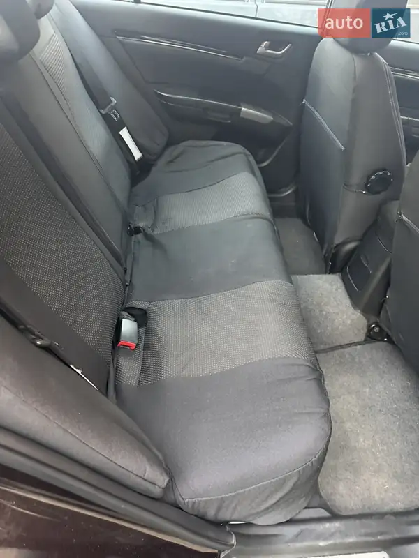 Седан Geely Emgrand 7 (EC7) 2013 в 