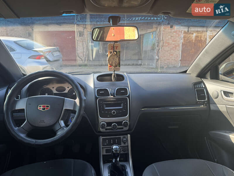 Седан Geely Emgrand 7 (EC7) 2013 в Олександрії