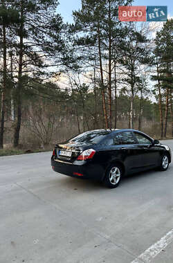 Седан Geely Emgrand 7 (EC7) 2012 в 