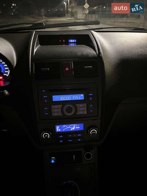 Хэтчбек Geely Emgrand 7 (EC7) 2011 в Харькове