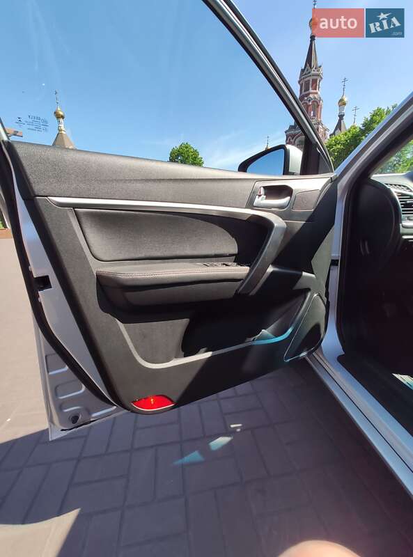 Седан Geely Emgrand 7 (EC7) 2017 в Кам'янському