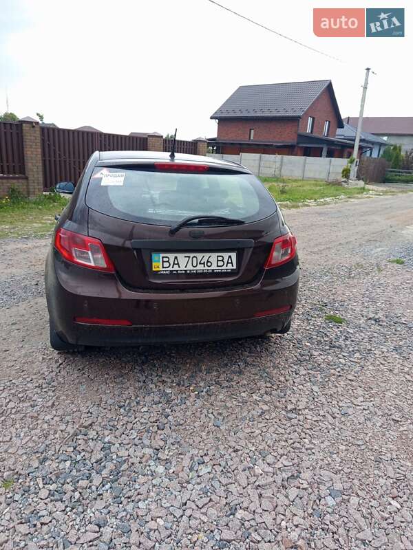 Хетчбек Geely Emgrand 7 (EC7) 2013 в Києві