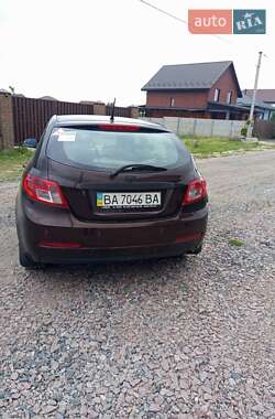 Хетчбек Geely Emgrand 7 (EC7) 2013 в 