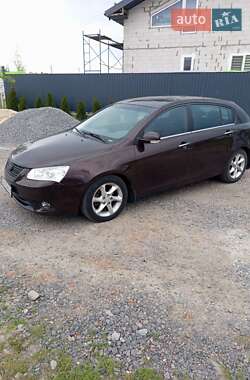 Хетчбек Geely Emgrand 7 (EC7) 2013 в 