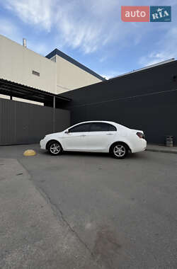 Седан Geely Emgrand 7 (EC7) 2013 в 