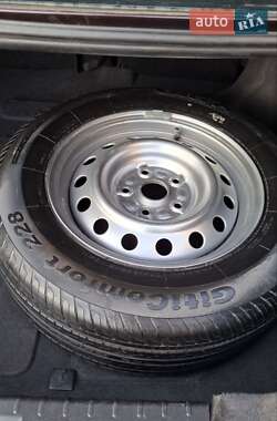 Седан Geely Emgrand 7 (EC7) 2012 в 