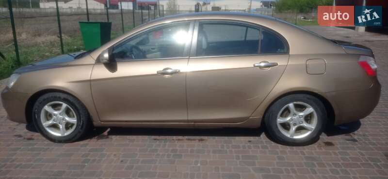 Седан Geely Emgrand 7 (EC7) 2012 в 
