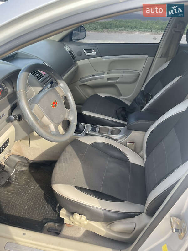 Седан Geely Emgrand 7 (EC7) 2011 в Кривом Роге