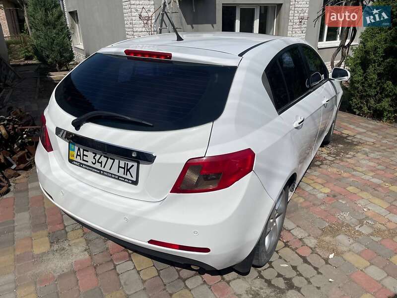 Хэтчбек Geely Emgrand 7 (EC7) 2013 в Днепре