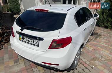 Хэтчбек Geely Emgrand 7 (EC7) 2013 в 