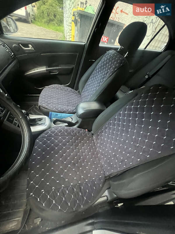 Седан Geely Emgrand 7 (EC7) 2013 в Києві