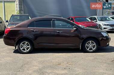 Седан Geely Emgrand 7 (EC7) 2012 в 