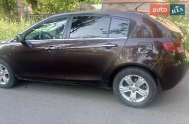 Хэтчбек Geely Emgrand 7 (EC7) 2012 в 
