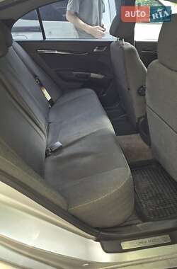 Седан Geely Emgrand 7 (EC7) 2013 в 
