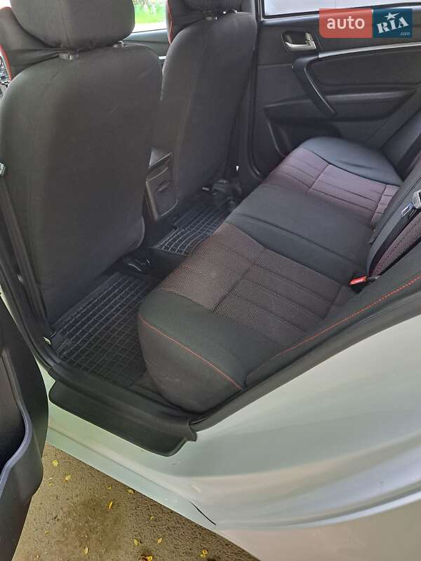 Седан Geely Emgrand 7 (EC7) 2016 в Ужгороде