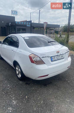 Седан Geely Emgrand 7 (EC7) 2012 в 
