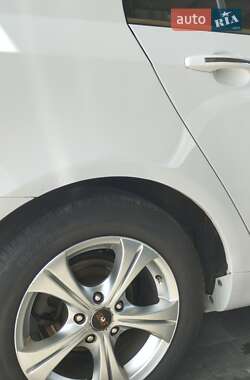 Седан Geely Emgrand 7 (EC7) 2014 в 