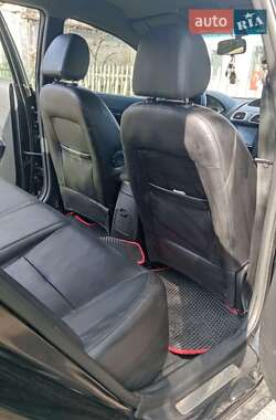 Хэтчбек Geely Emgrand 7 (EC7) 2013 в 