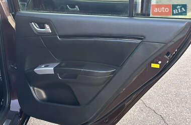 Хэтчбек Geely Emgrand 7 (EC7) 2013 в 