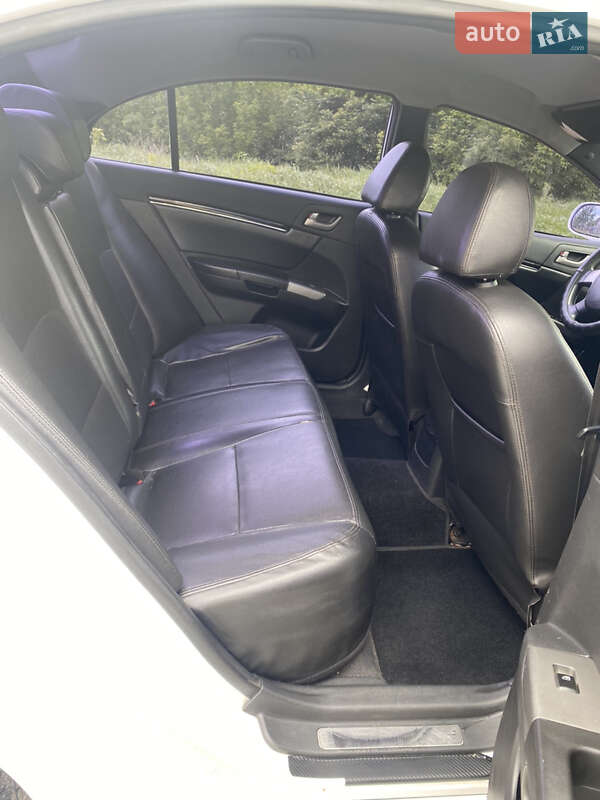 Седан Geely Emgrand 7 (EC7) 2013 в Александрие