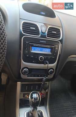 Седан Geely Emgrand 7 (EC7) 2013 в 
