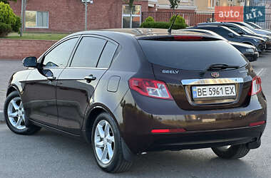 Хетчбек Geely Emgrand 7 (EC7) 2013 в 