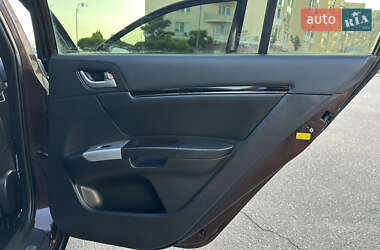 Хетчбек Geely Emgrand 7 (EC7) 2013 в 