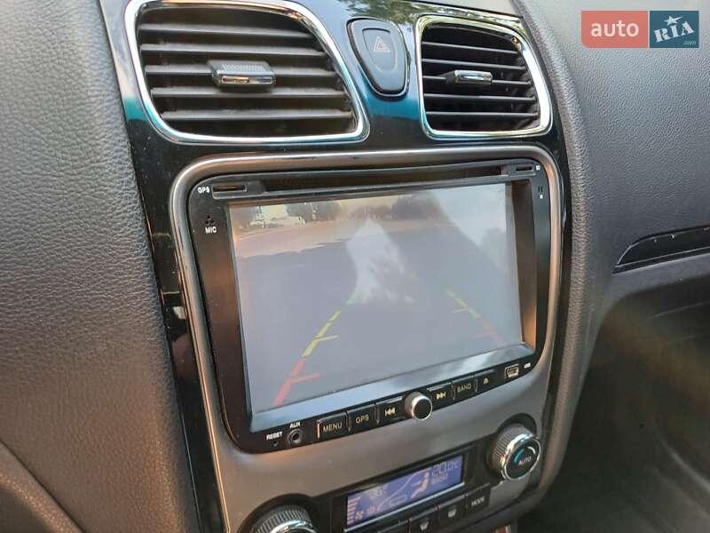 Хетчбек Geely Emgrand 7 (EC7) 2012 в Дніпрі