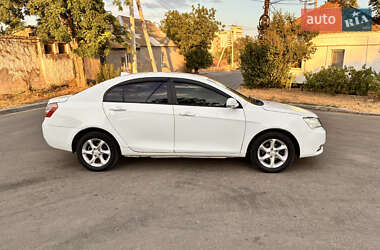 Седан Geely Emgrand 7 (EC7) 2012 в 