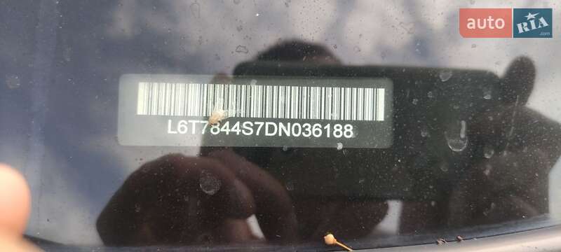 Седан Geely Emgrand 7 (EC7) 2013 в 