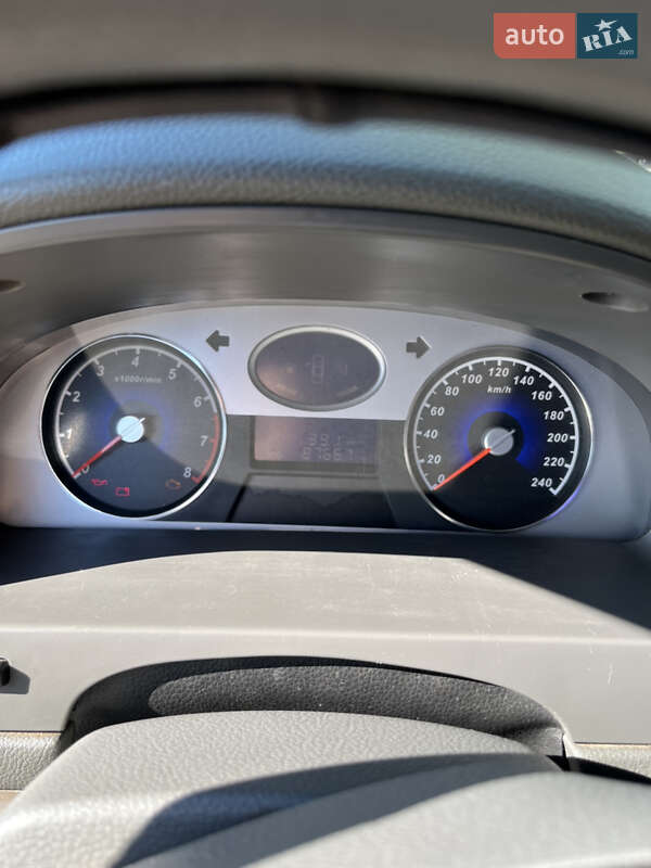 Седан Geely Emgrand 7 (EC7) 2011 в Кривом Роге