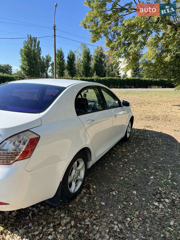 Седан Geely Emgrand 7 (EC7) 2011 в Кривом Роге
