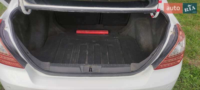 Седан Geely Emgrand 7 (EC7) 2013 в Скале-Подольской