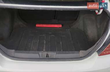 Седан Geely Emgrand 7 (EC7) 2013 в 