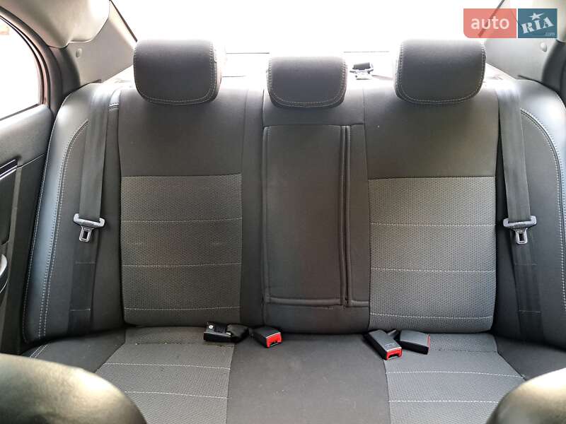 Седан Geely Emgrand 7 (EC7) 2013 в Дніпрі