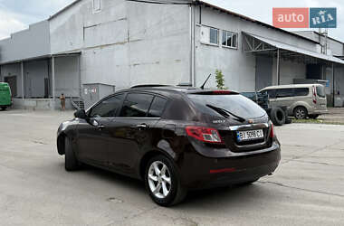 Хэтчбек Geely Emgrand 7 (EC7) 2013 в 