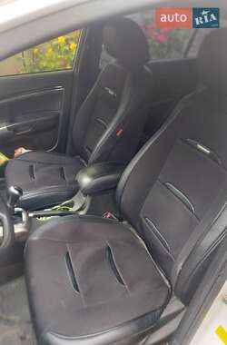 Хэтчбек Geely Emgrand 7 (EC7) 2014 в 